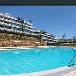 Готель Oasis 325 Cronos Homes *