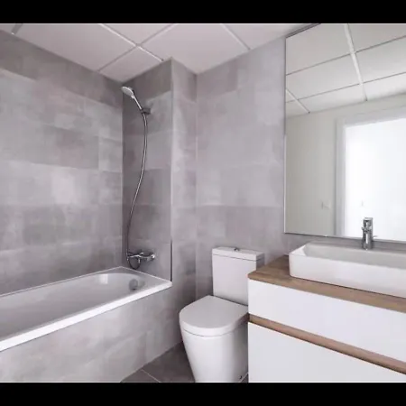 Oasis 325 Cronos Homes * Estepona