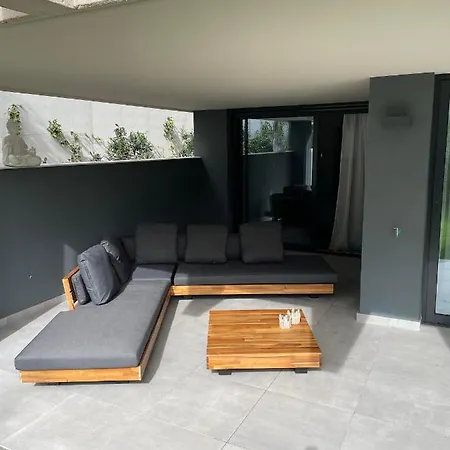 Oasis 325 Cronos Homes Otel Estepona