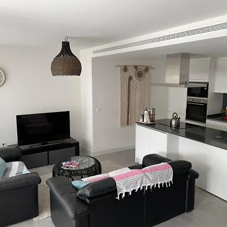 호텔 Oasis 325 Cronos Homes *