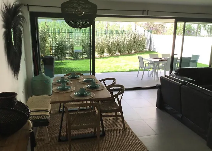 Oasis 325 Cronos Homes 호텔 에스테포나